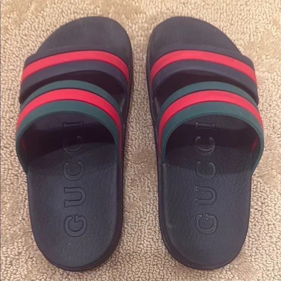 Gucci Black Slides with Red and Green Accents Gucci | Shoes | Gucci Black Slides With Green And Red  main image 4